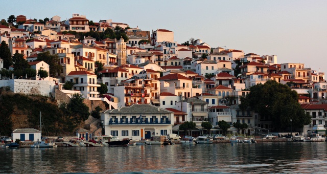 Σκόπελος:H Μαγευτική Πρωτεύουσα των Σποράδων