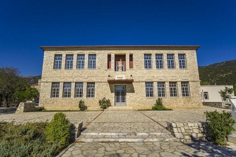 Το ελληνικό κινηματογραφικό χωριό με τα δύο ονόματα